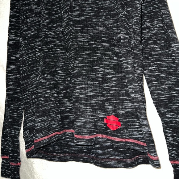 Harley Davidson Thermal Shirt Lightweight Engine Graphic Black/Red Size Medium - Picture 3 of 6